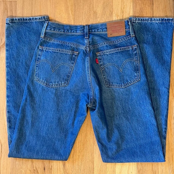 NWOT levis 501 original fit jeans - Picture 2 of 3